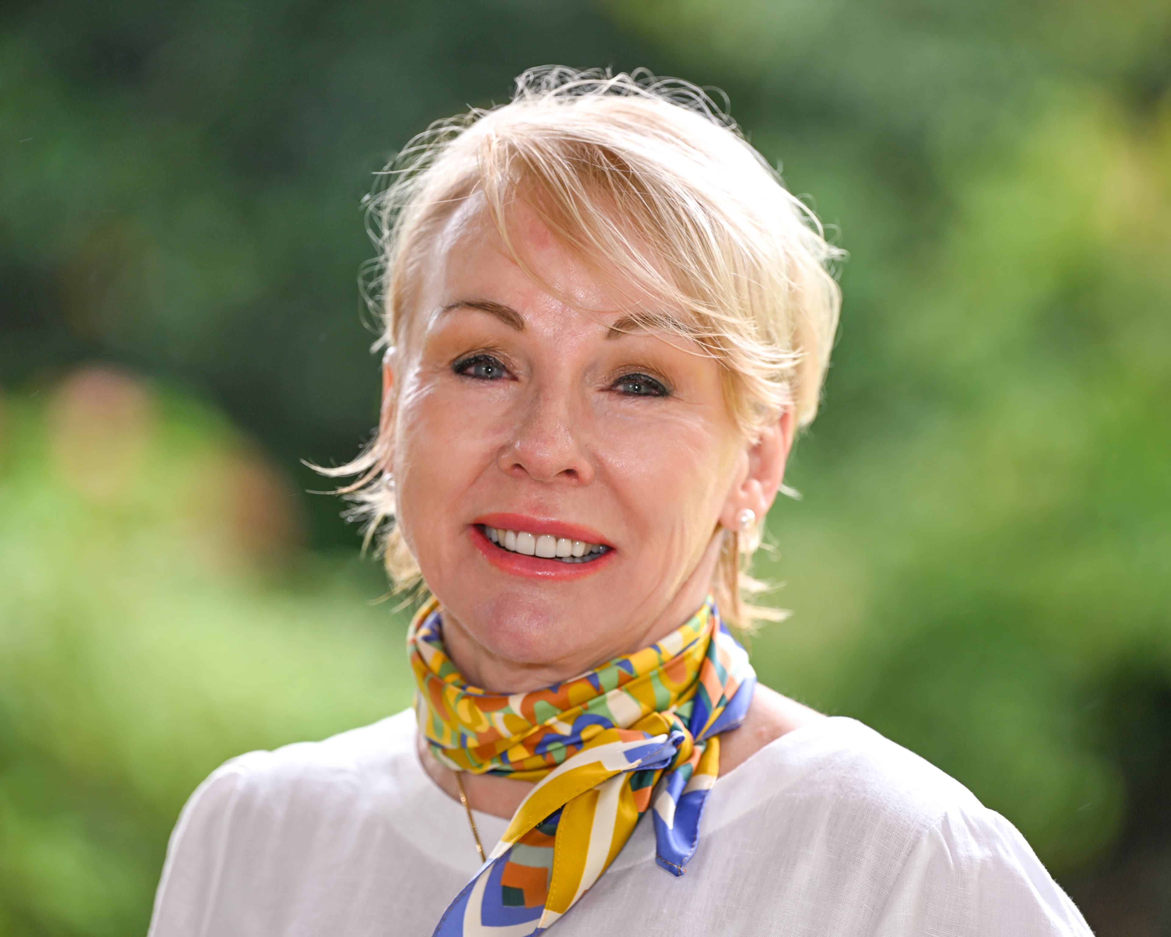 Donna Adele, reading tarot in Sydney